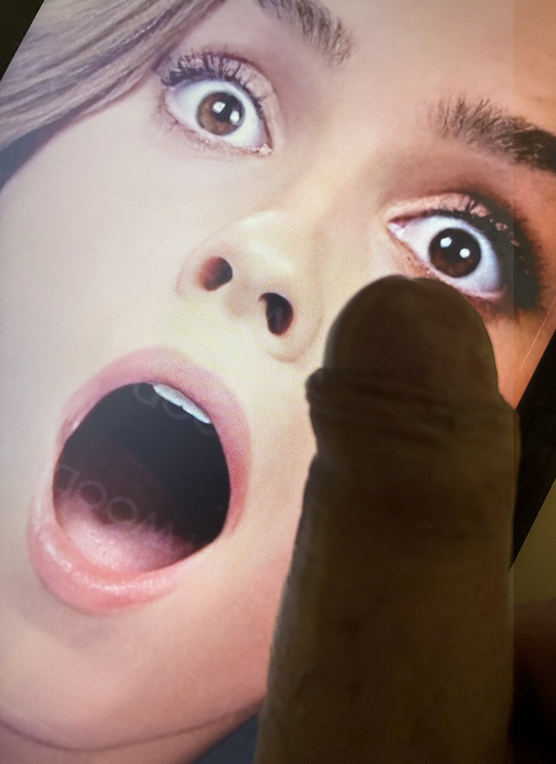 a6sVPgRQ cum tribute emma watson 3 04.jpg